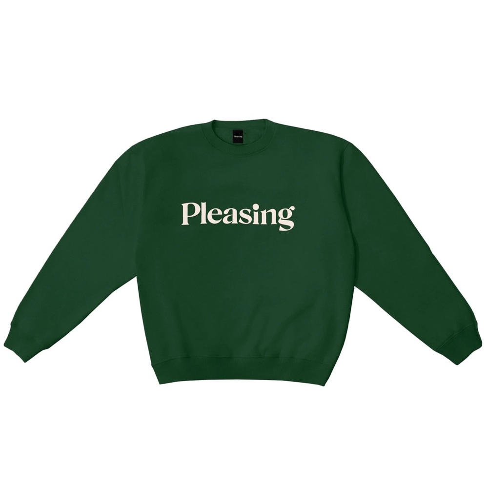 THE PLEASING CREWNECK IN FOREST GREEN